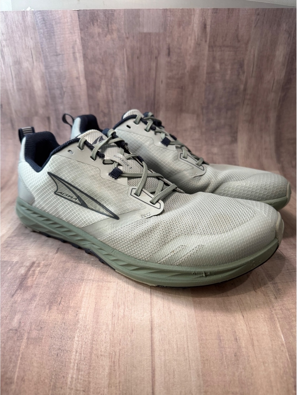 Altra Superior 7 Trail Running Shoes Men's 11 Gray Athletic Sneakers Lace Up